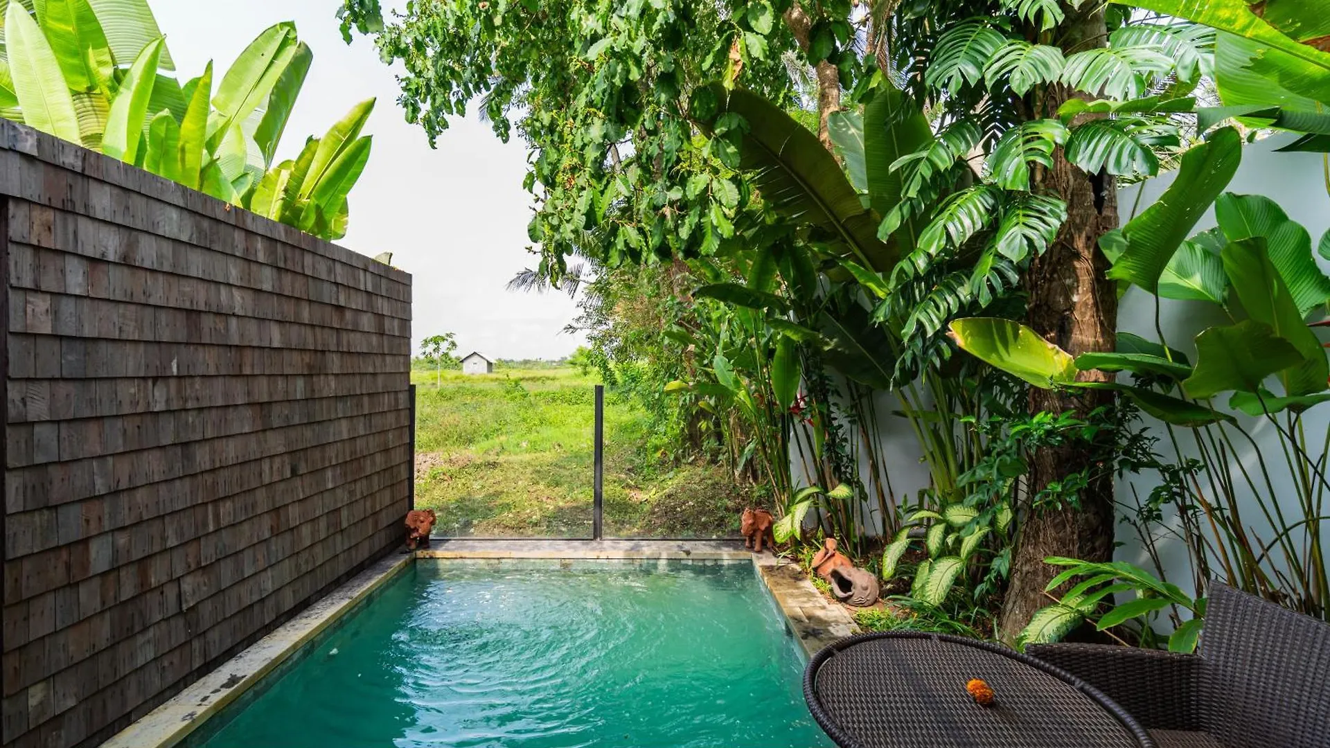 ホテル The Calm Ubud - 1Br Romance Villa With Rice Field View インドネシア